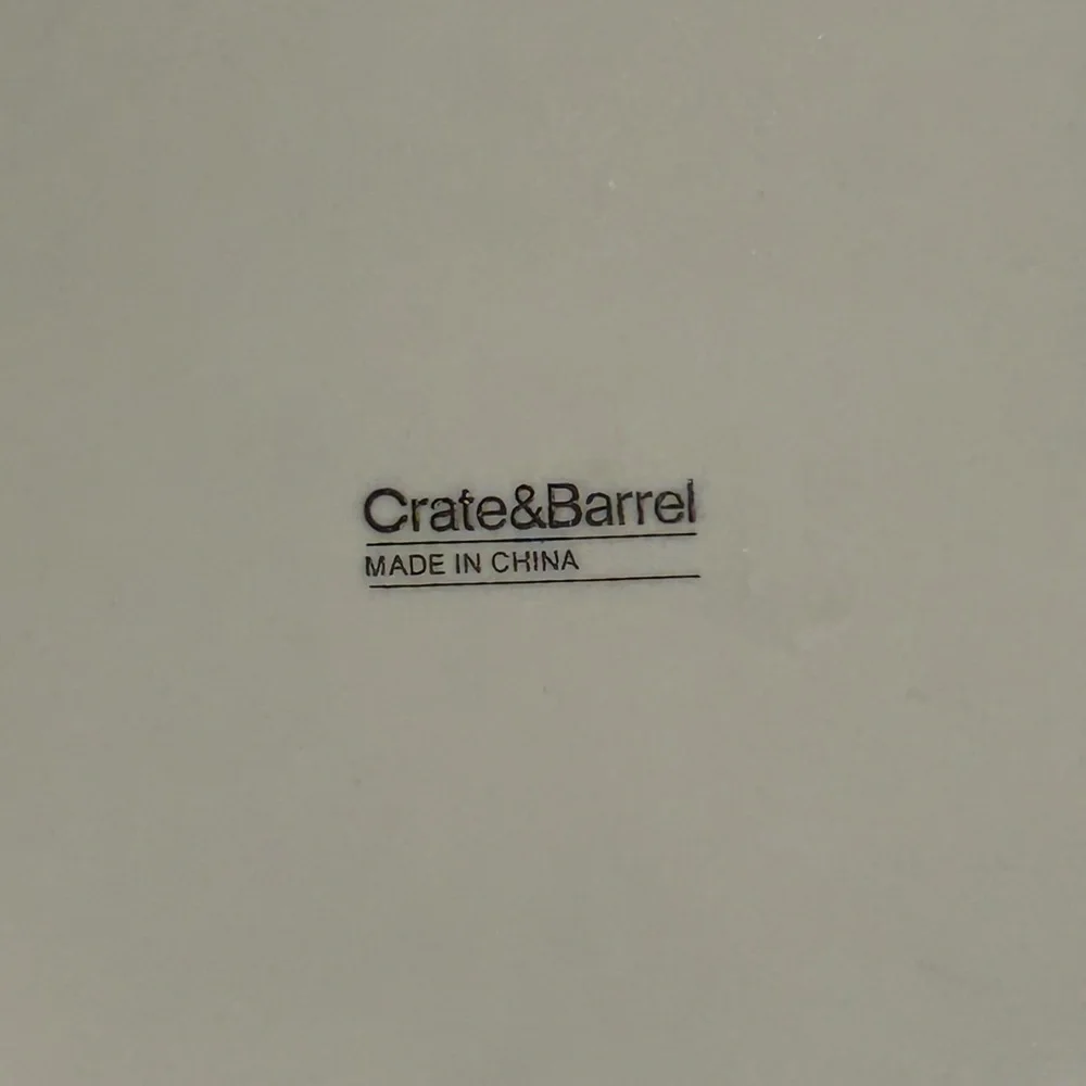 Crate&Barrel Penguin Holiday Snack/Appetizer Plate Set